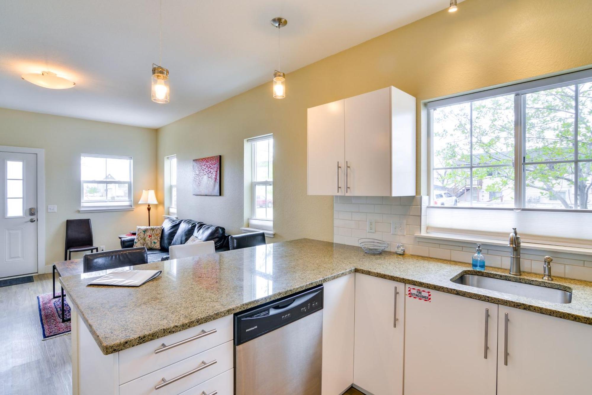 Downtown Buena Vista Condo Walk To River And Cafes! Bagian luar foto